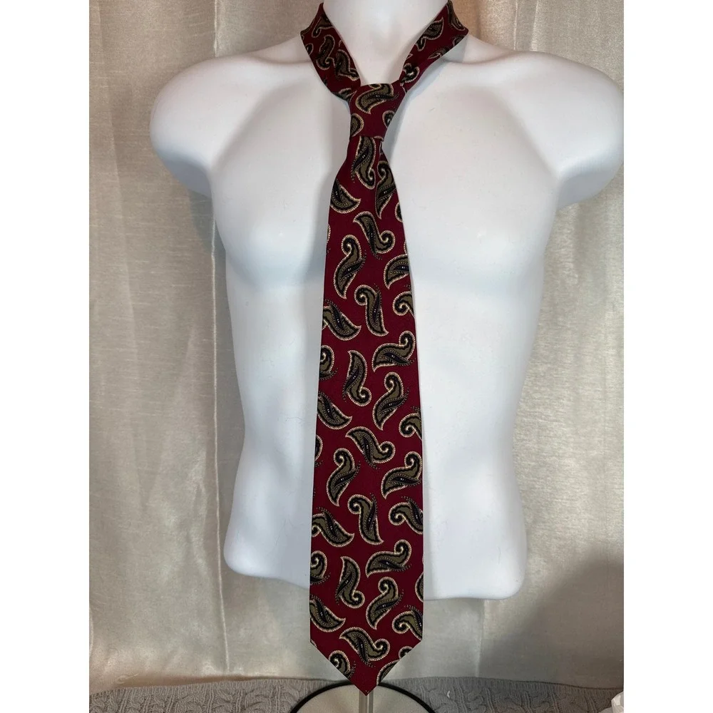 Robert Talbott Carmel Valley Silk Neck Tie Burgundy‎ Paisley Mens